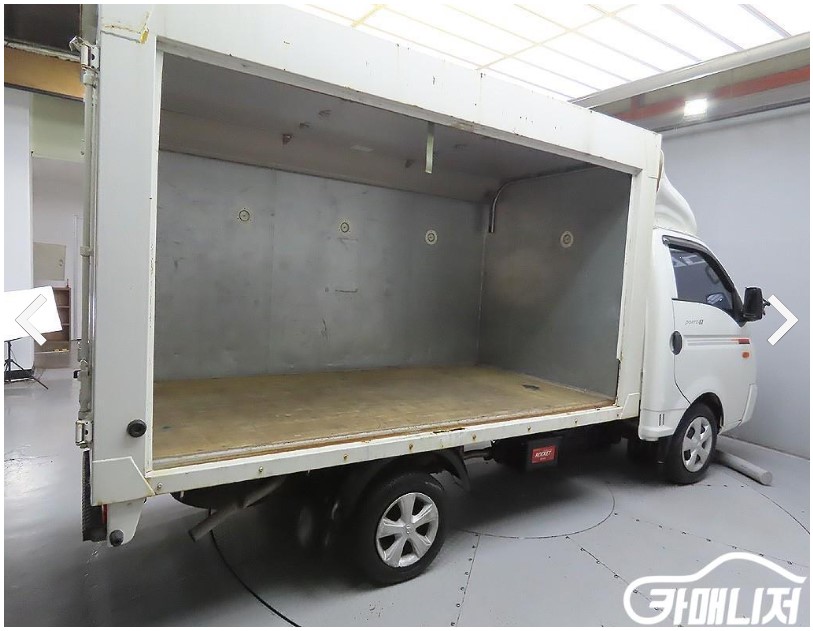 포터2 초장축 내장탑 적재함 내부 상태